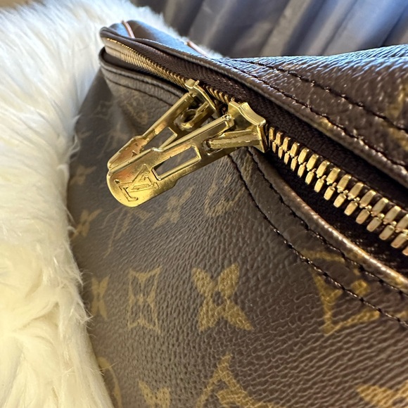 Louis Vuitton shoe bag in monogram - Picture 6 of 8